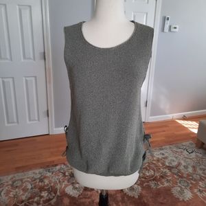 Madewall side tie sleevless sweater tank